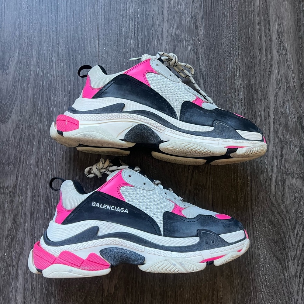BALENCIAGA TRIPLE S